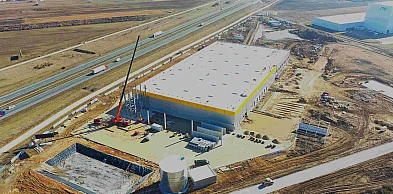 Nowe miejsca pracy coraz bliżej. Nowoczesna fabryka rośnie pod Włocławkiem