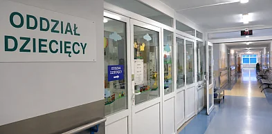 Mniej łóżek na pediatrii we Włocławku. Pracownicy alarmują, szpital odpowiada