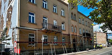 Kamienice przy Bulwarach przechodzą metamorfozę. Trwają prace w tych budynkach