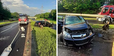 Opel rozbił się o latarnię. To był pracowity weekend dla strażaków