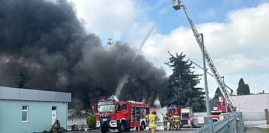 Płonie magazyn z chemikaliami we Włocławku. Ewakuowano szpital