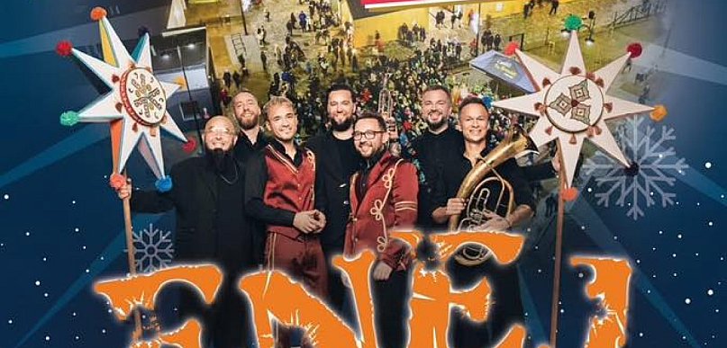 Powiatowy Jarmark Bożonarodzeniowy w Brześciu Kujawskim. Na scenie Enej