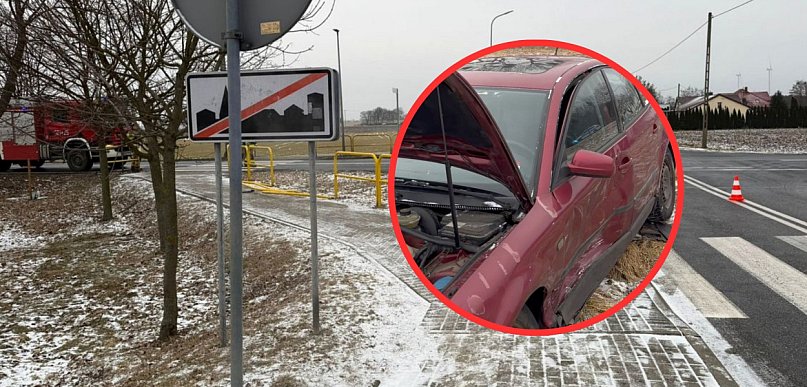 Auto przebiło barierki i wpadło w pole. To nie wyglądało jak kolizja