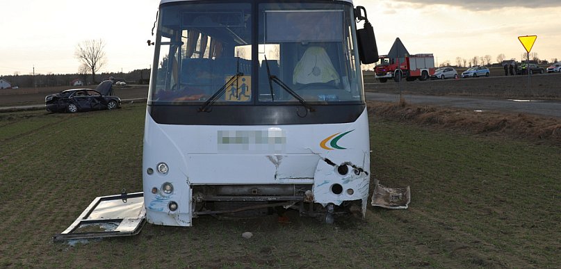 Wypadek autobusu z dziećmi. Policja wskazała sprawcę zdarzenia