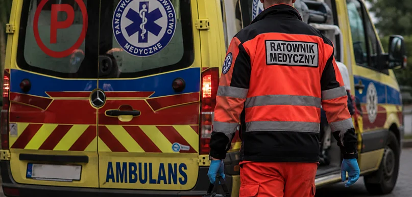 Pacjent zaatakował ratownika medycznego. Szokujące sceny we Włocławku